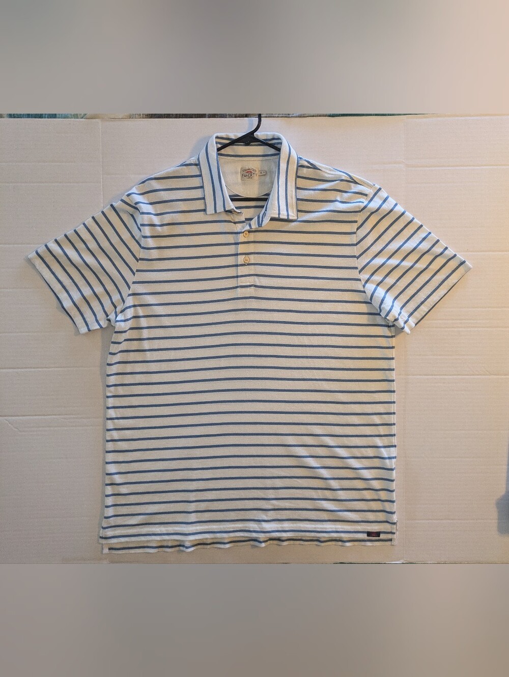 Faherty Men's White & Light Blue Striped Polo Shirt - XL (NWOT)
